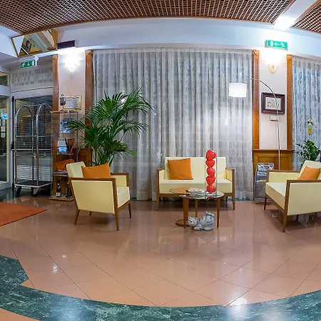 Hotel Maggiore 3*